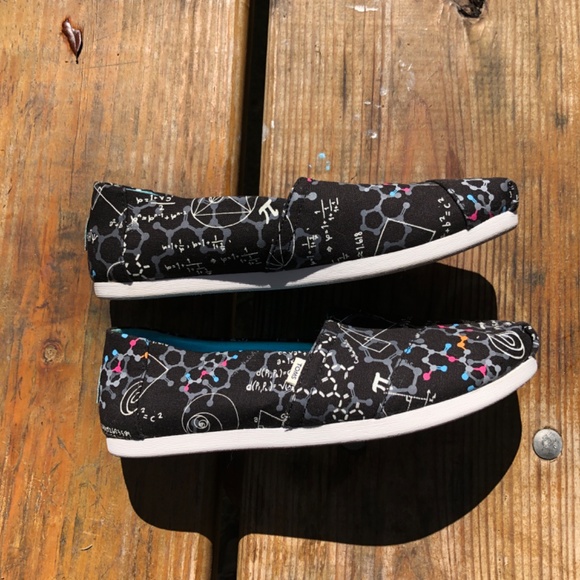 TOMS Slip-On Shoe with Science Print - Picture 2 of 4